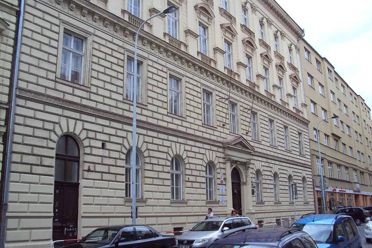 Budova školy: Gymnázium Truhlářská