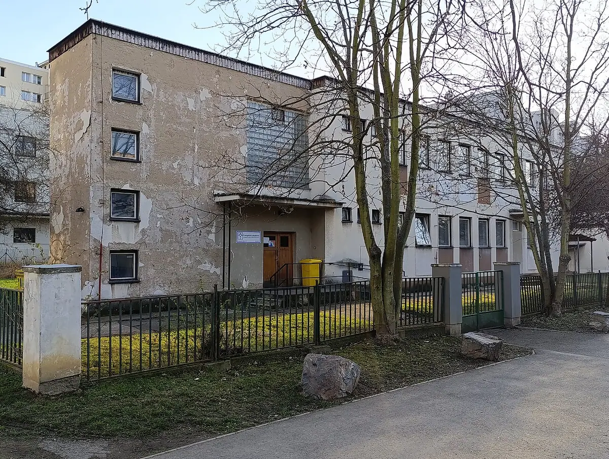Budova školy: Evangelická akademie Praha
