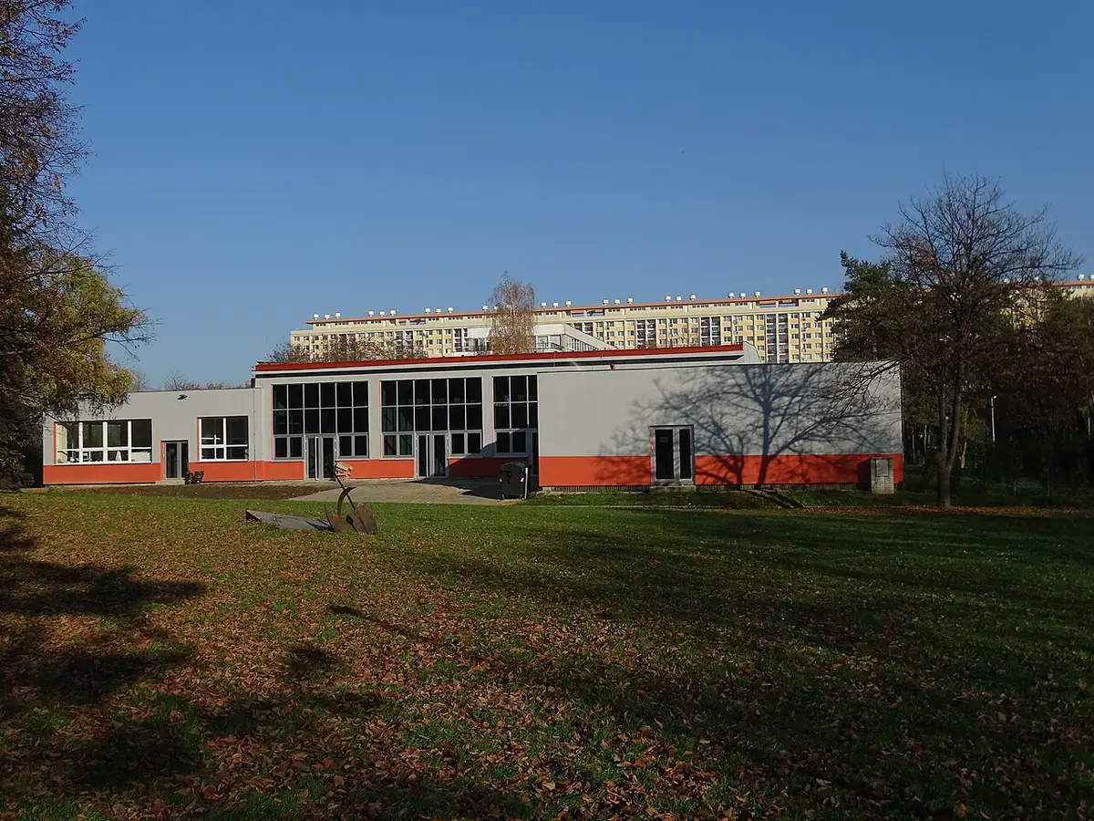 Budova školy: 1. KŠPA Praha