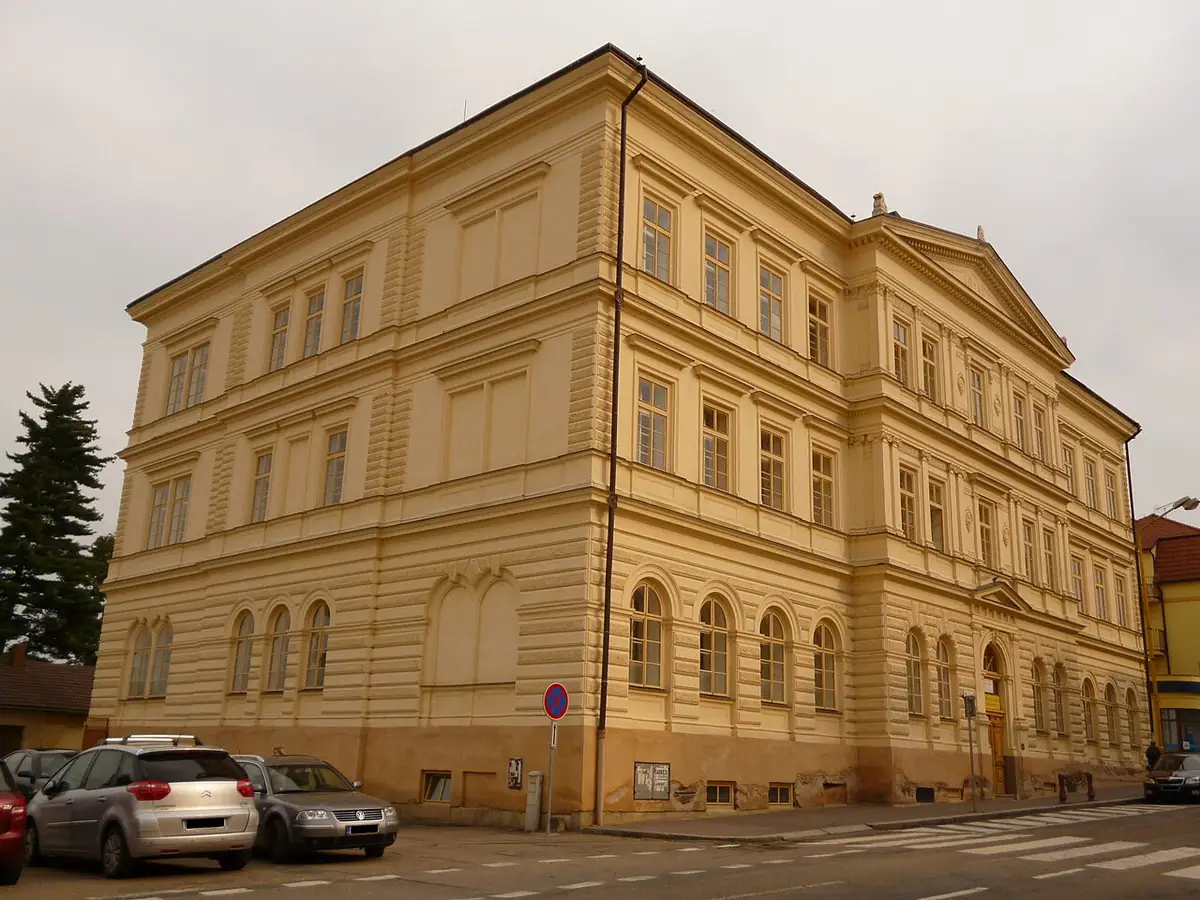 Budova školy: SPŠ Vlašim