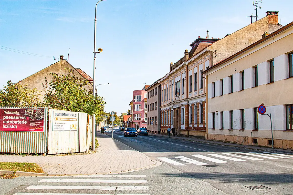 Budova školy: SOŠ a SOU Městec Králové