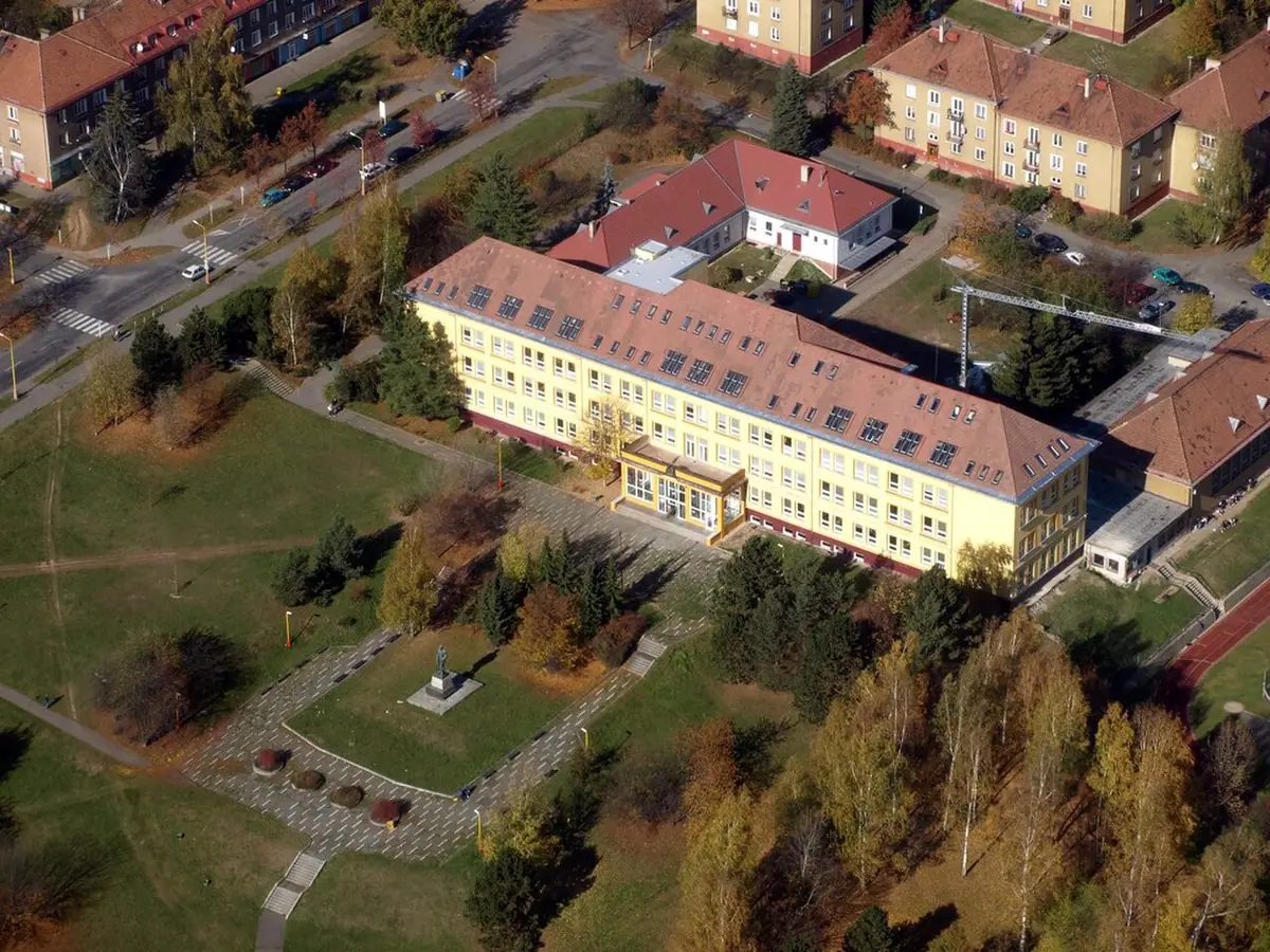 Budova školy: Gymnázium Příbram