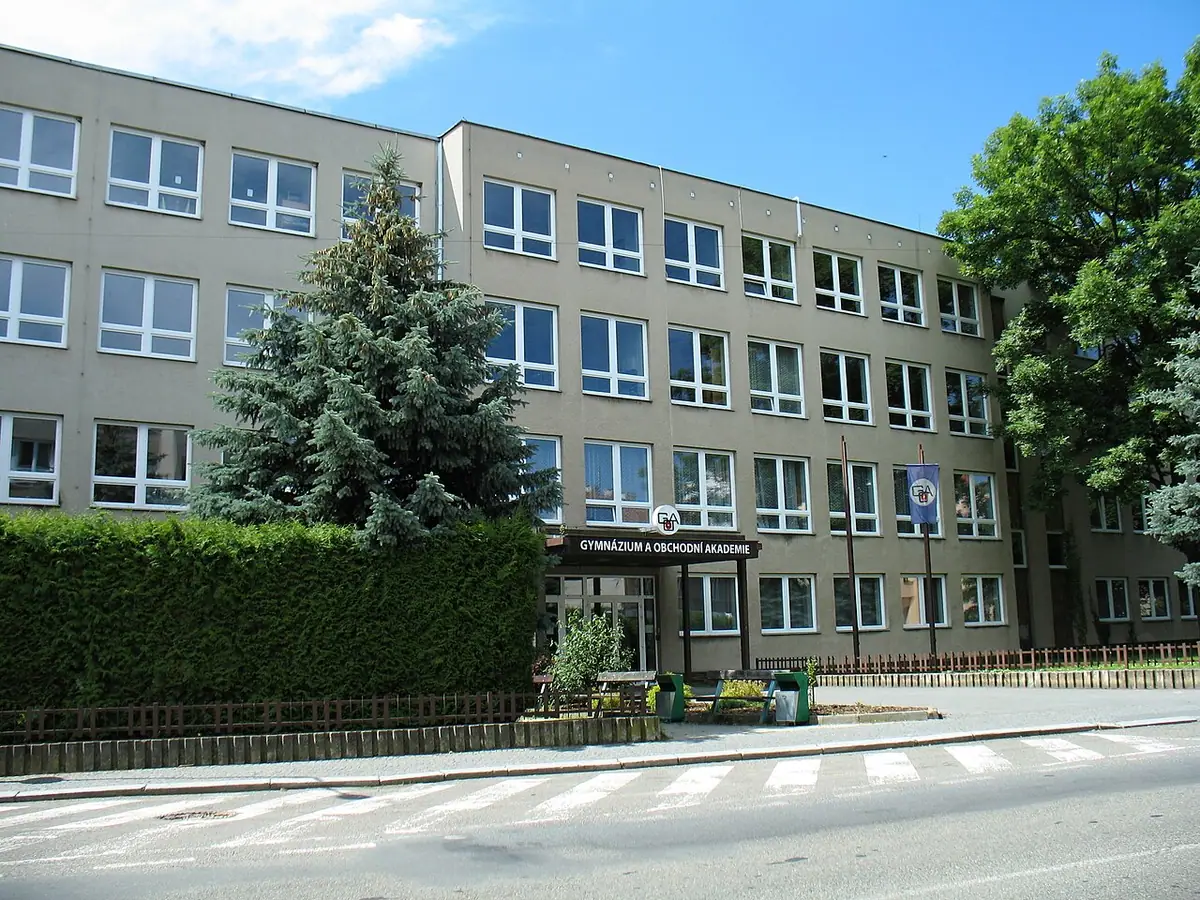 School building: Gymnázium a SOŠ ekonomická Sedlčany