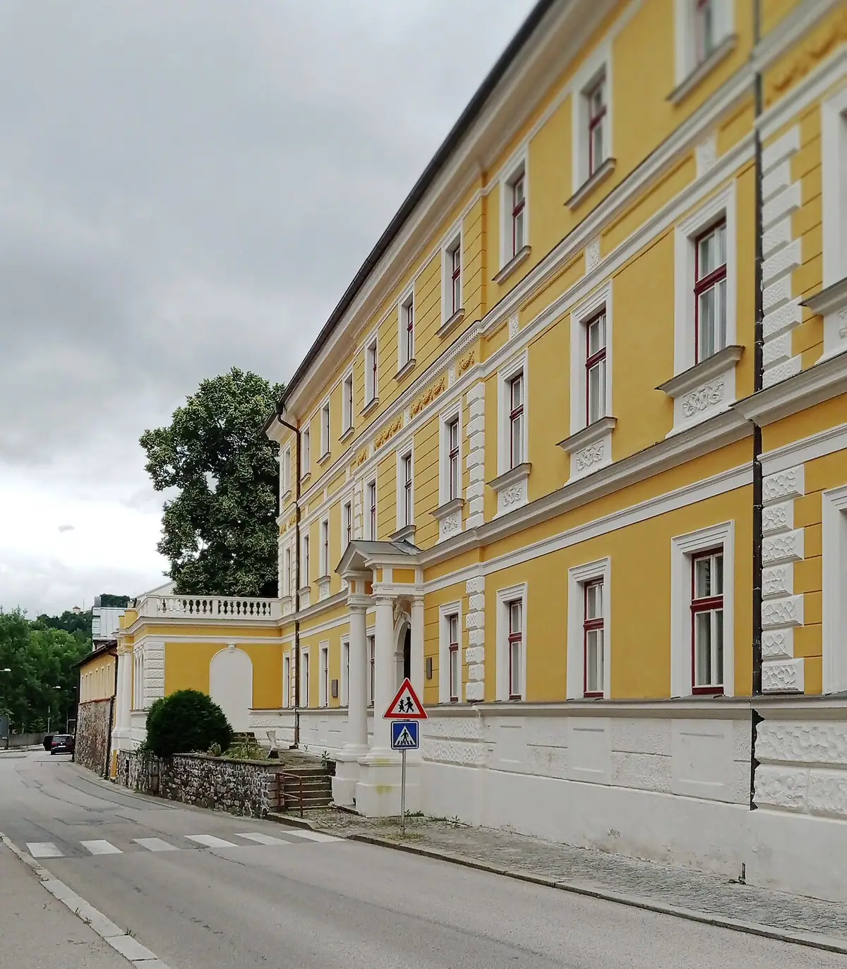 Budova školy: SUPŠ sv. Anežky České