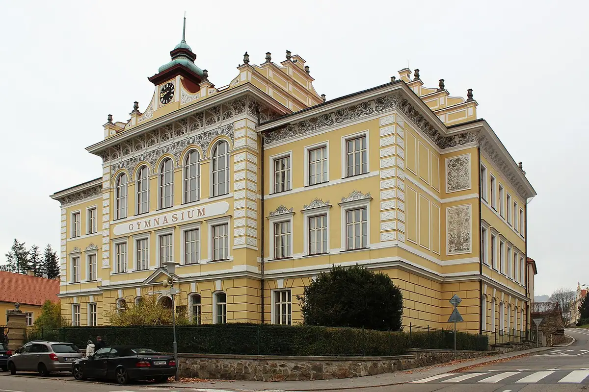 Budova školy: Gymnázium Prachatice