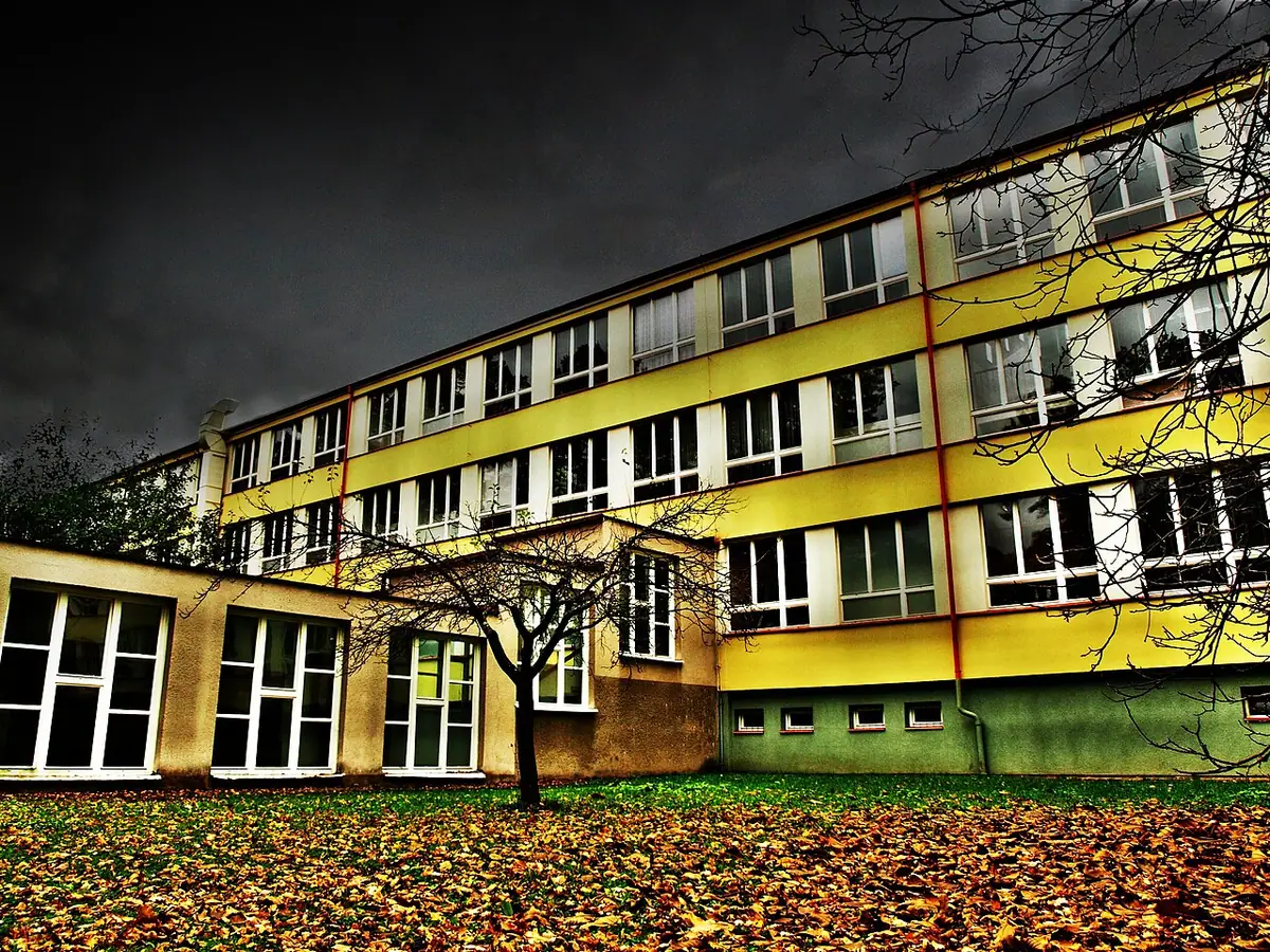 Budova školy: SOŠ Blatná