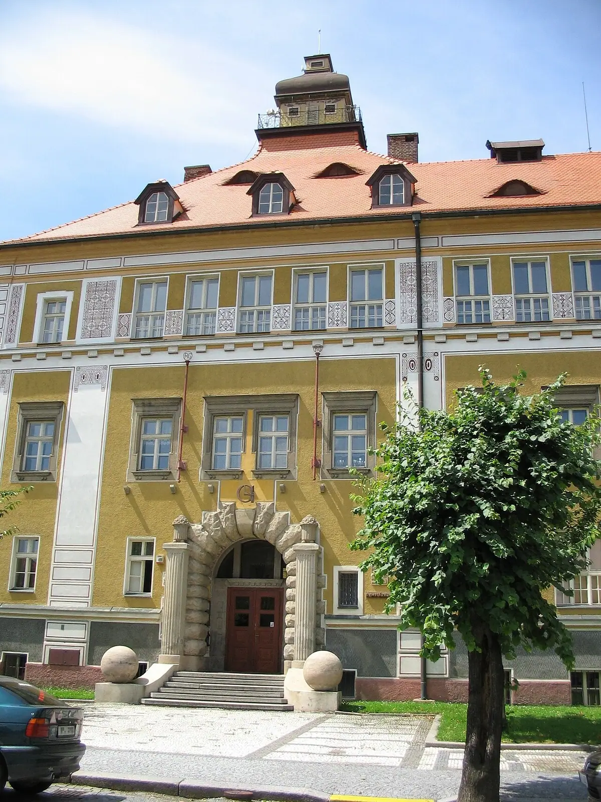 School building: Gymnázium Sušice