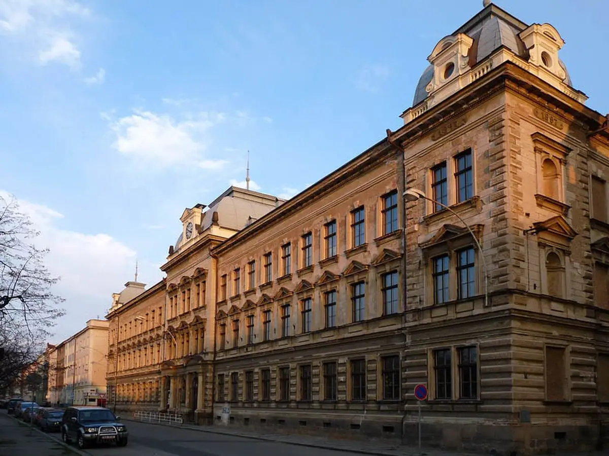 Budova školy: Církevní gymnázium Plzeň