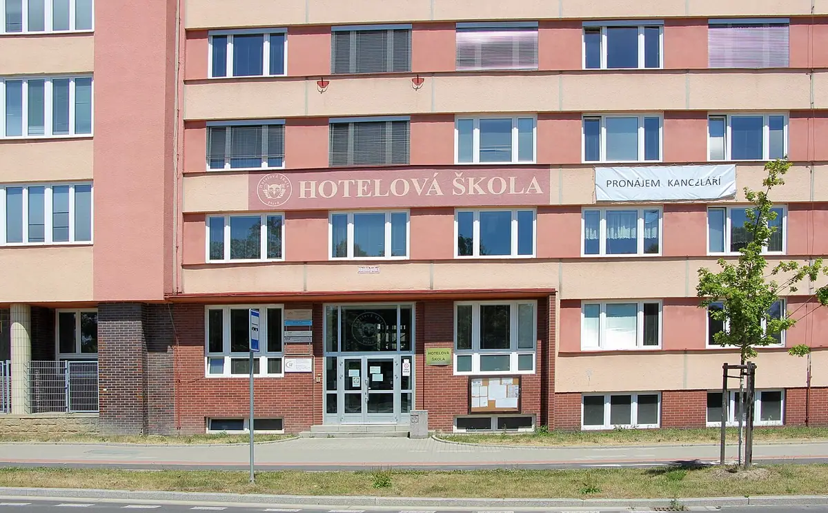 School building: Hotelová škola Plzeň