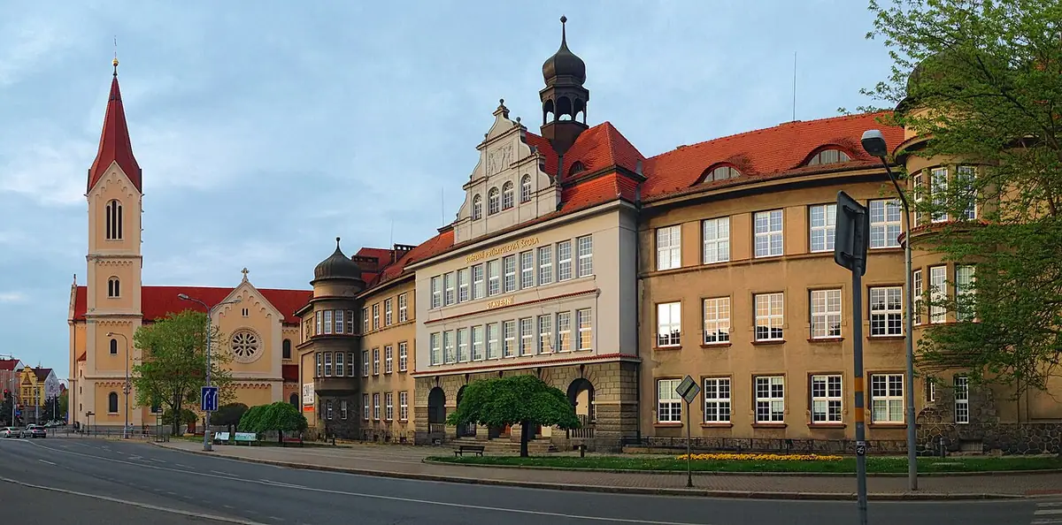 Budova školy: SPŠ stavební Plzeň