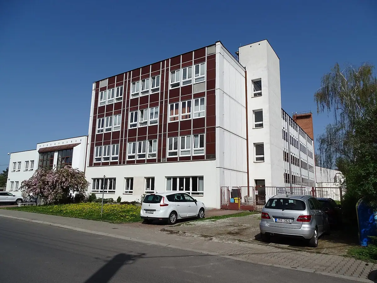 Budova školy: Gymnázium a SOŠ Rokycany