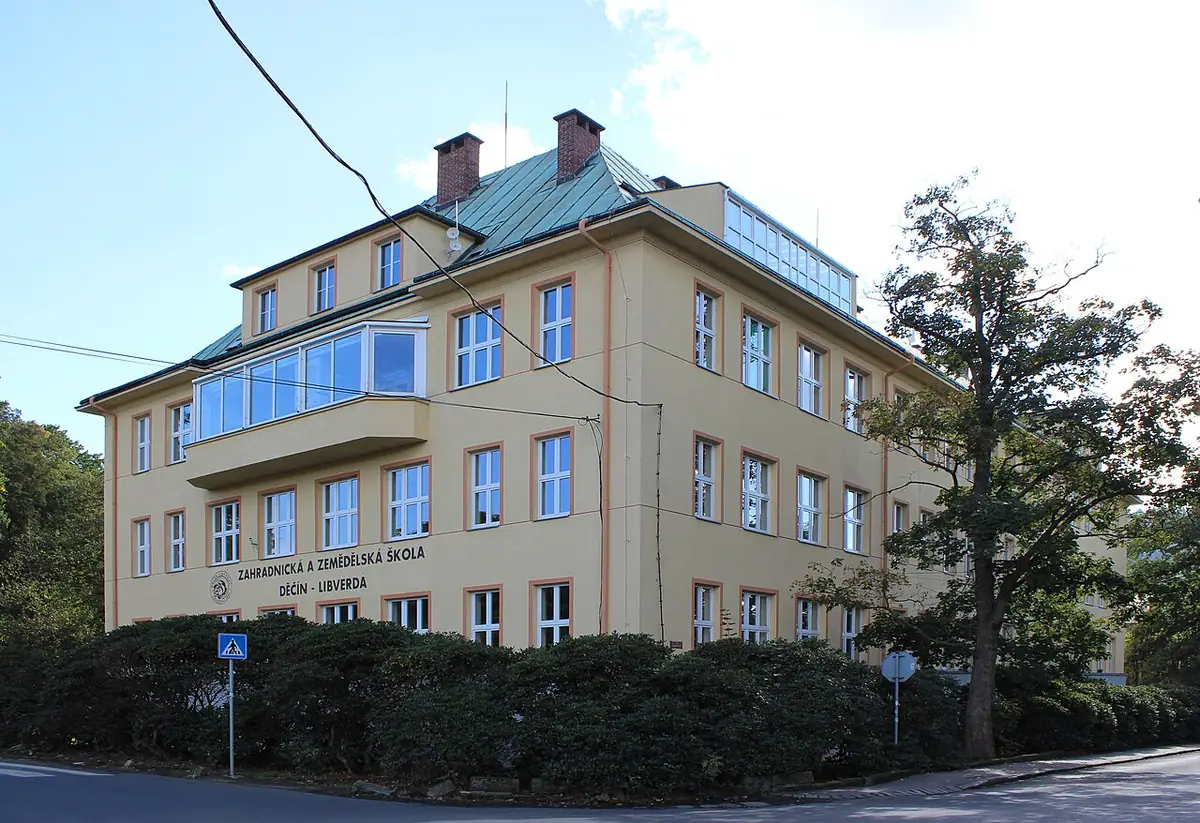 School building: Libverda Děčín