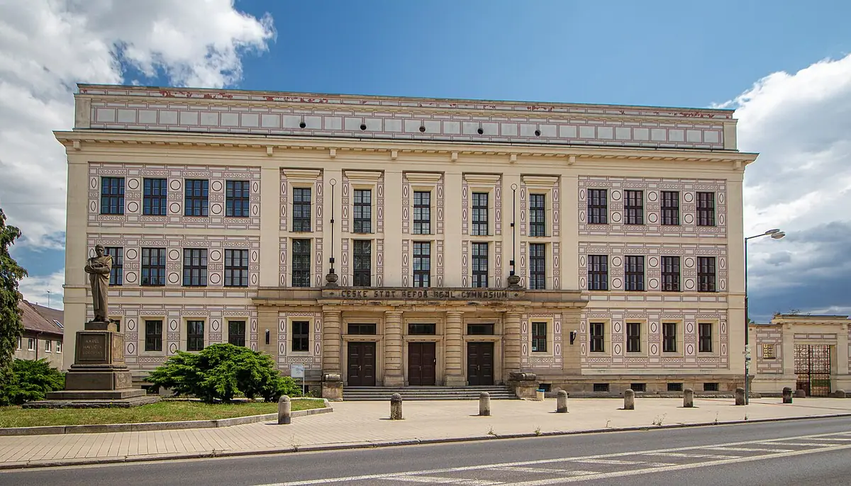 Budova školy: Gymnázium a SPŠ Duchcov