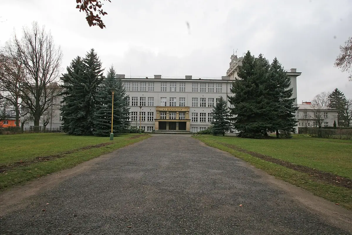 Budova školy: Gymnázium Jaroslava Žáka Jaroměř