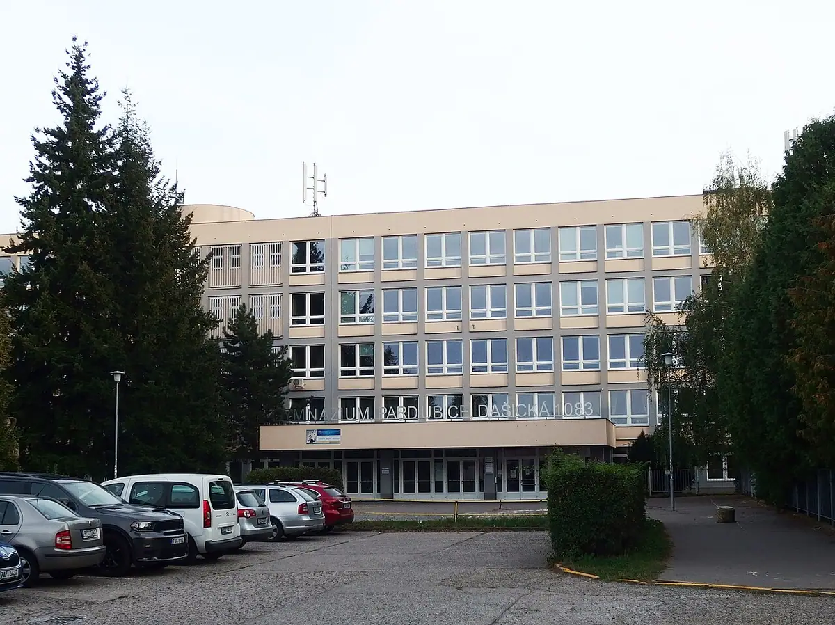 School building: Gymnázium Dašická Pardubice