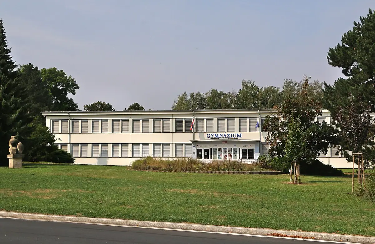 Budova školy: Gymnázium a OA Svitavy