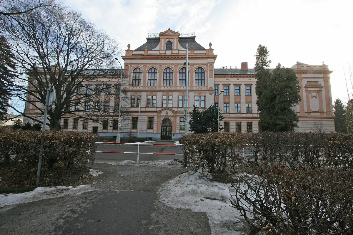 School building: Gymnázium Polička