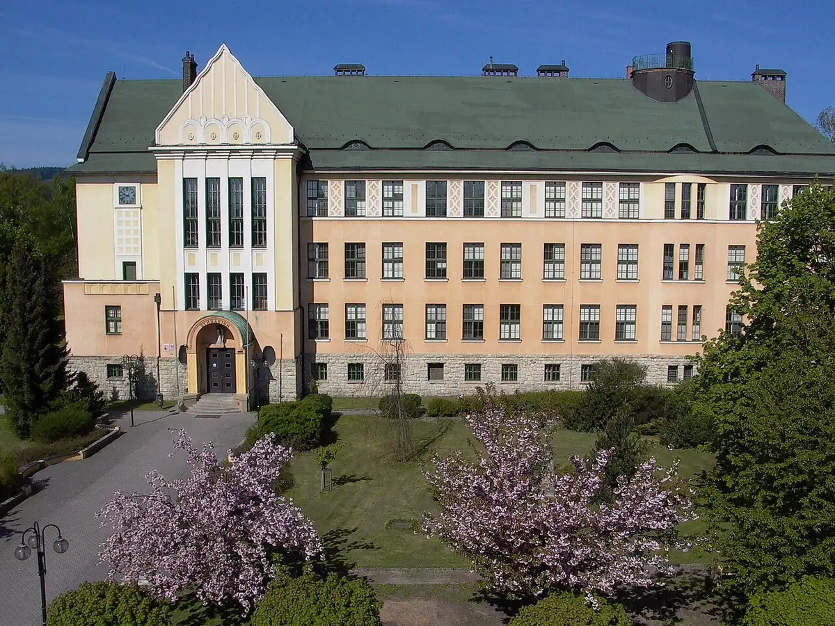 School building: Gymnázium Česká Třebová