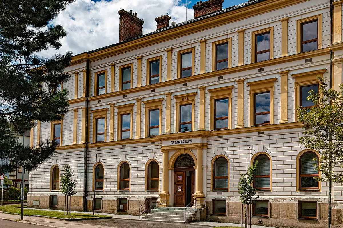 Budova školy: Gymnázium Žamberk