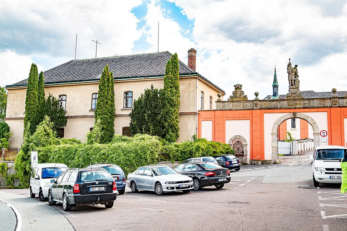 School building: Gastronomická a technická škola Žamberk