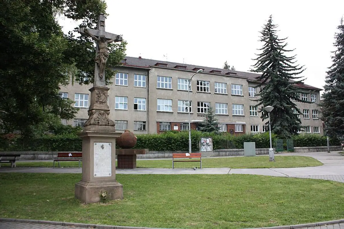 Budova školy: Gymnázium Brno-Řečkovice