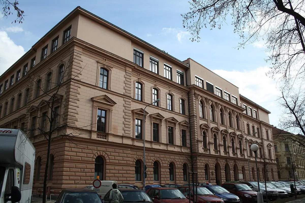 School building: Gymnázium Jaroška
