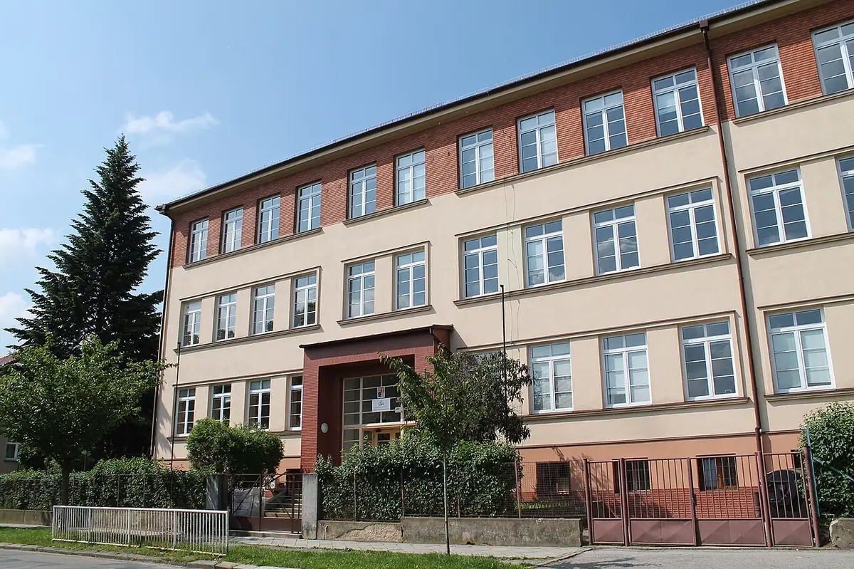 Budova školy: Cyrilometodějské gymnázium a SPgŠ Brno