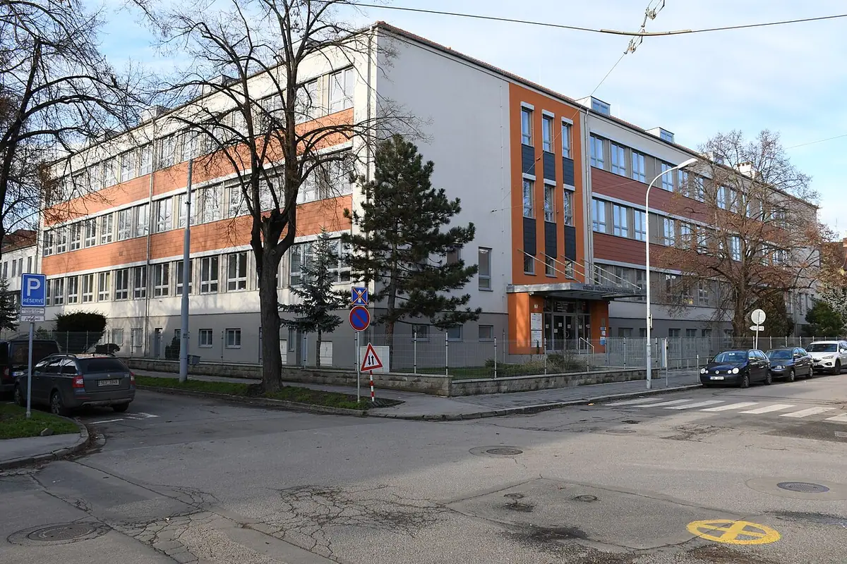 School building: SPŠ chemická a gymnázium Brno