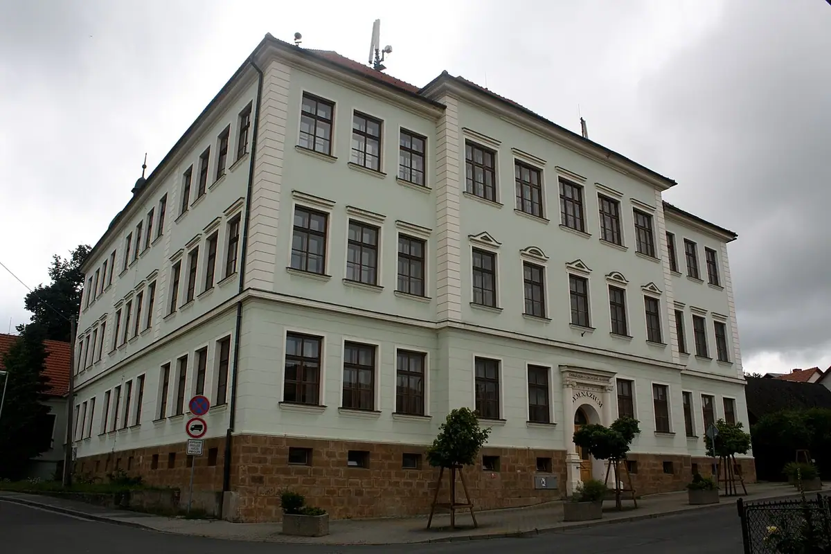 School building: Gymnázium Valašské Klobouky