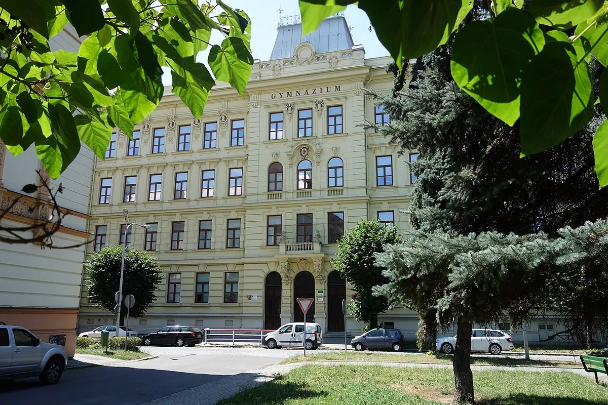 Budova školy: Gymnázium Jiřího Wolkera Prostějov