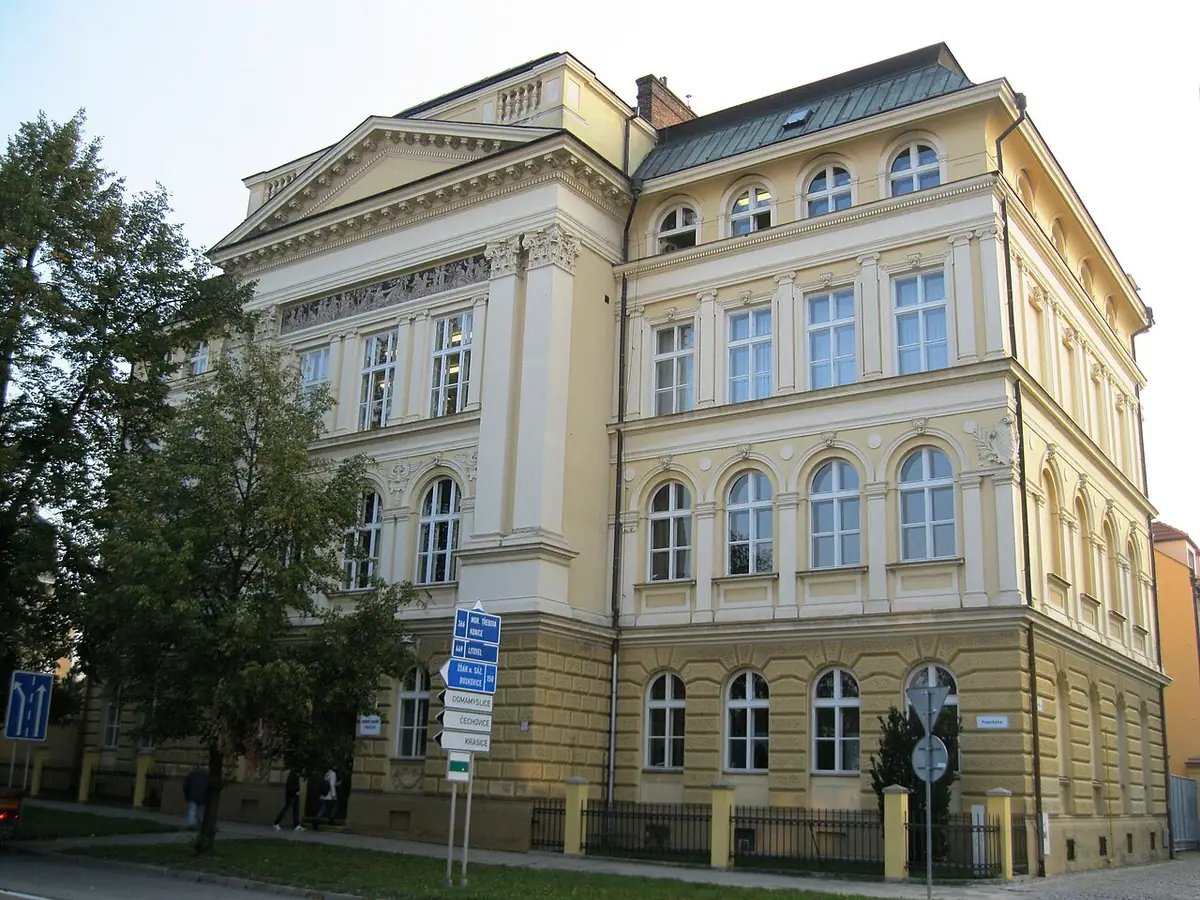 Budova školy: Obchodní akademie Prostějov