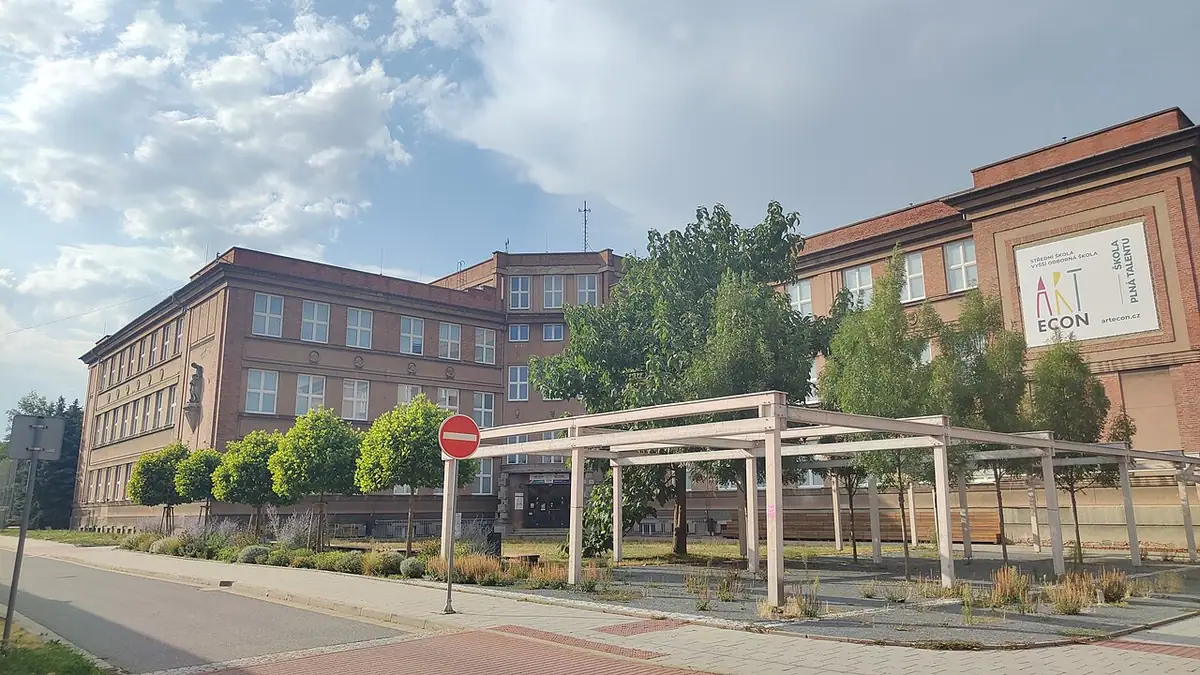 Budova školy: ART ECON Prostějov