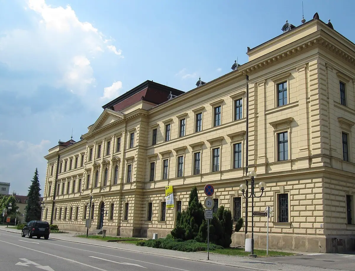 Budova školy: SUPŠ Uherské Hradiště