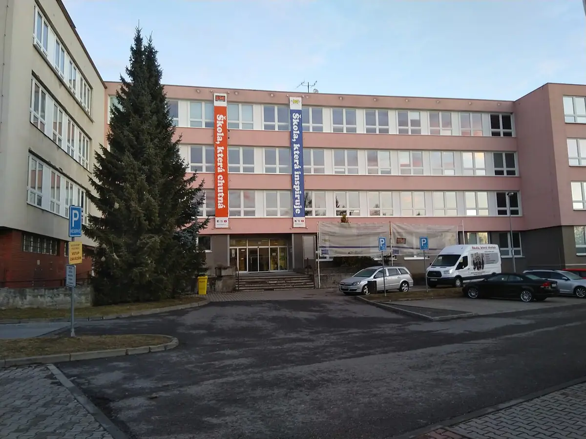 Budova školy: Biskupské gymnázium