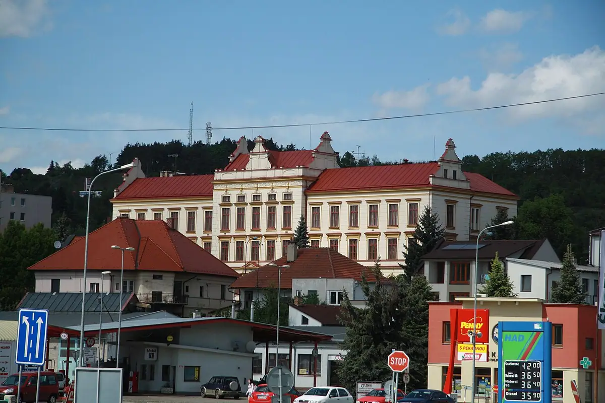 Budova školy: Gymnázium Velké Meziříčí