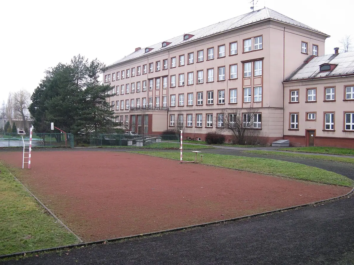 Budova školy: Gymnázium Karviná