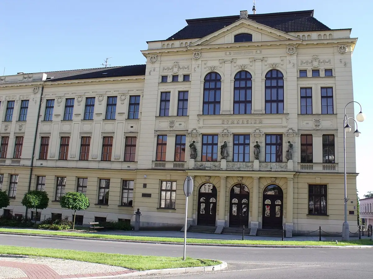Budova školy: Masarykovo gymnázium Příbor