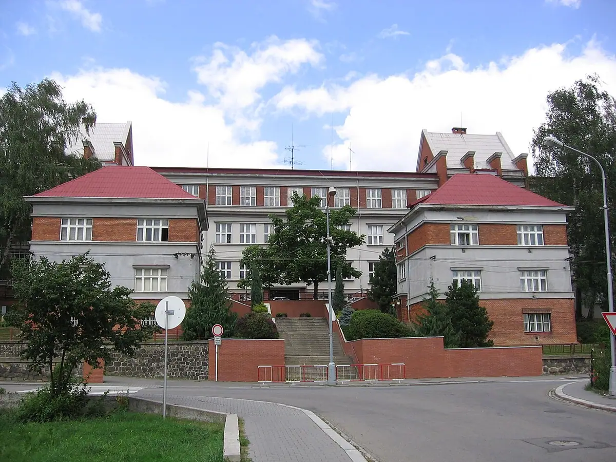 Budova školy: Gymnázium Nový Jičín