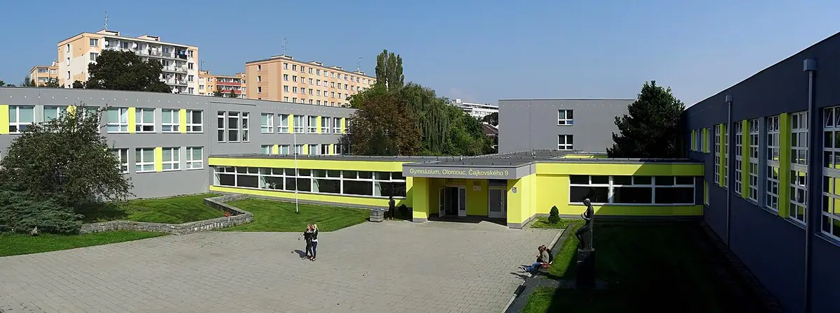 Budova školy: Gymnázium Čajkovského Olomouc
