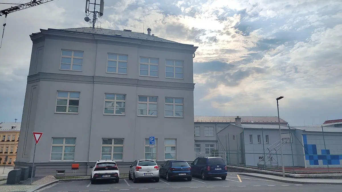 Budova školy: Gymnázium Šternberk