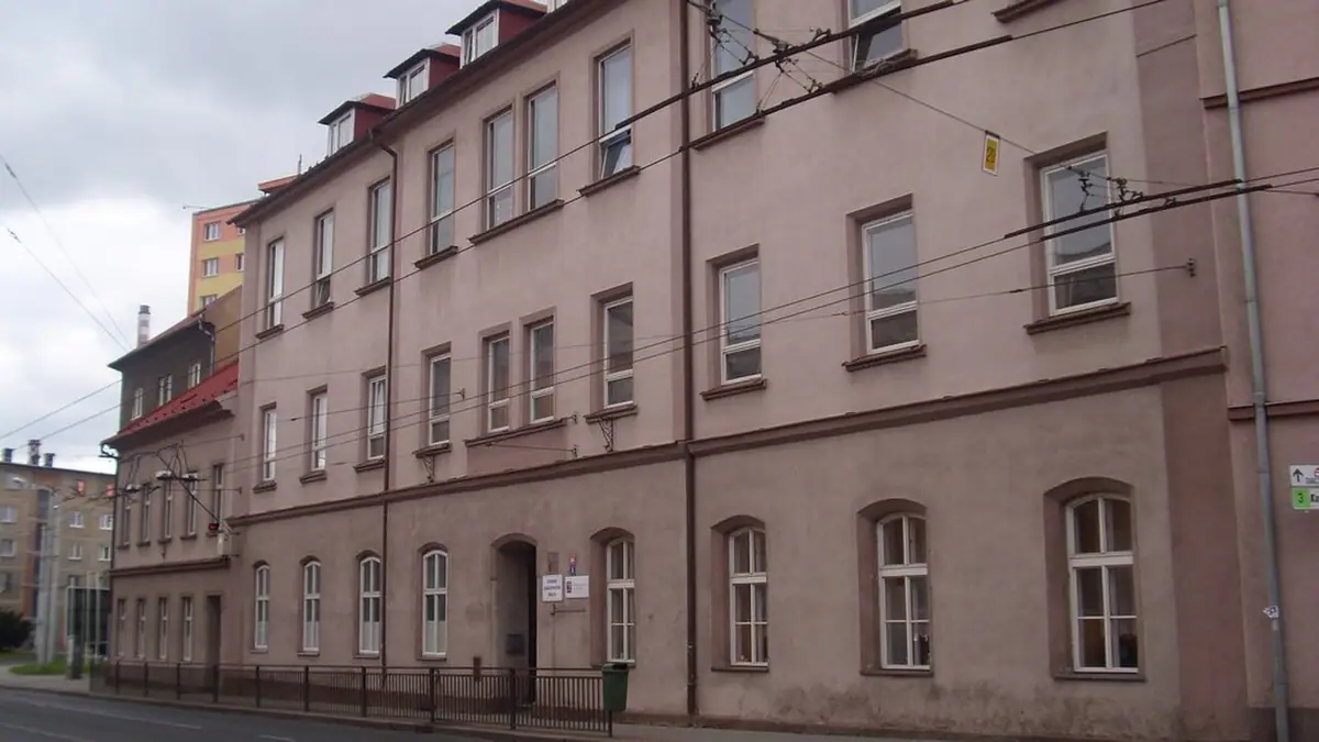 Budova školy: SŠ ESOZ Chomutov