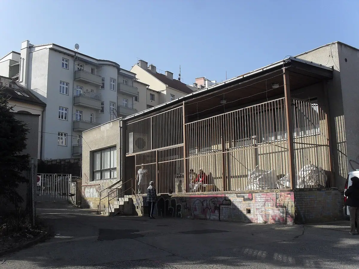 School building: Hotelová škola, OA a SPŠ Teplice