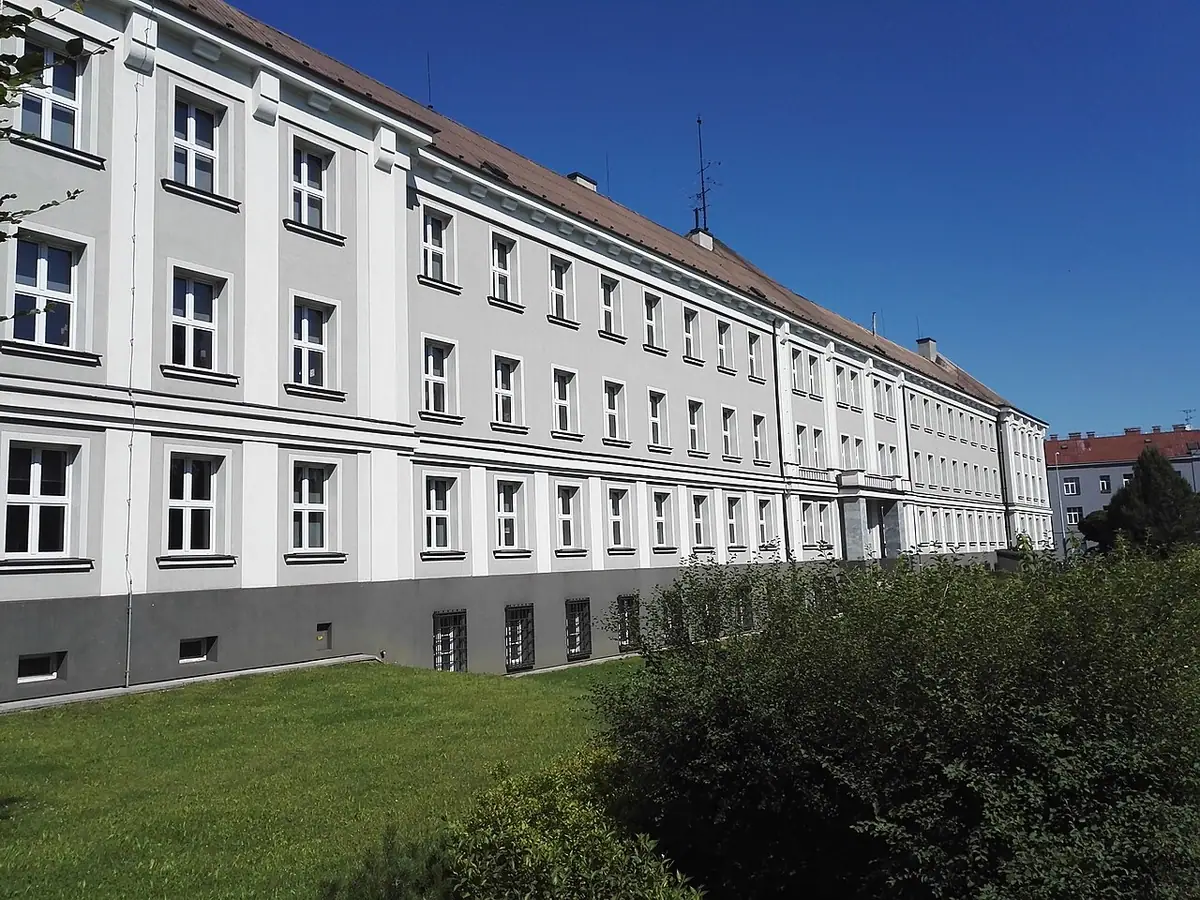 Budova školy: Albrechtova střední škola