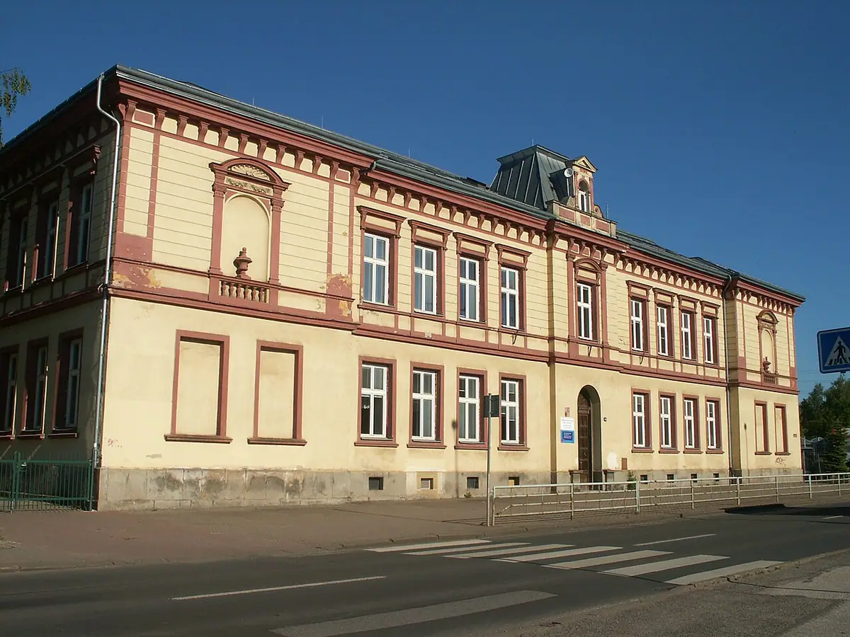 Budova školy: SPŠ Trutnov