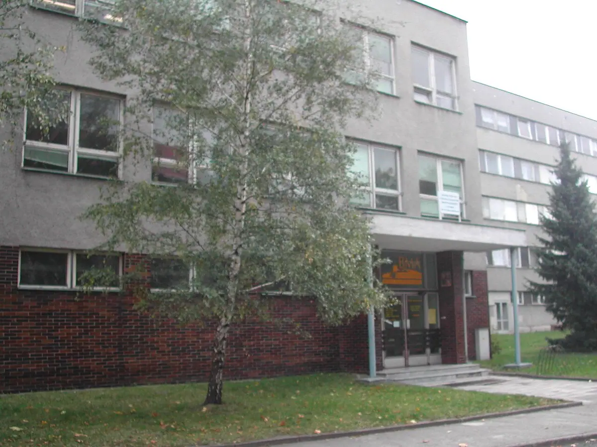 Budova školy: Gymnázium BESKYDY MOUNTAIN ACADEMY