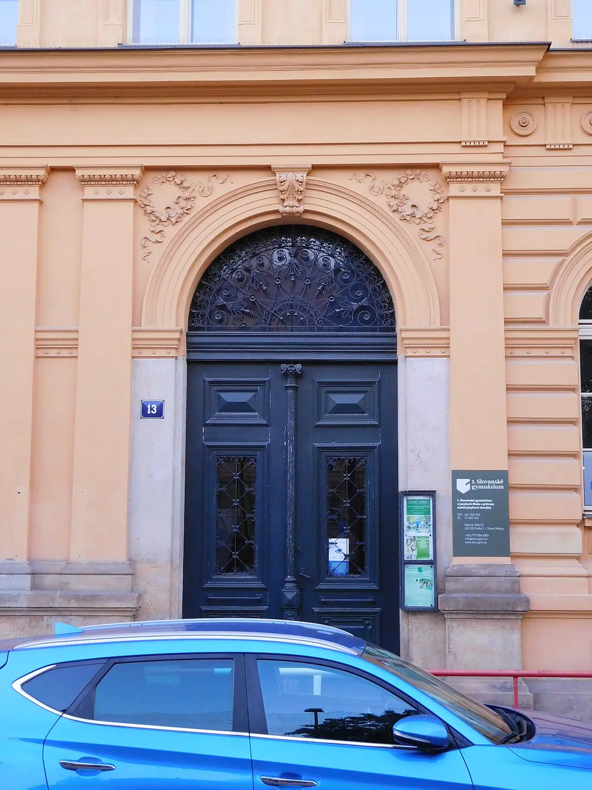 School building: 1. Slovanské gymnázium