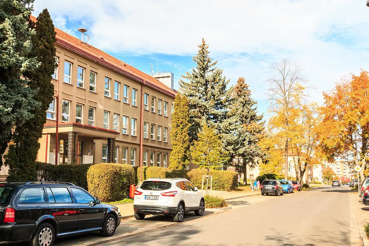 Budova školy: GYGR Přelouč
