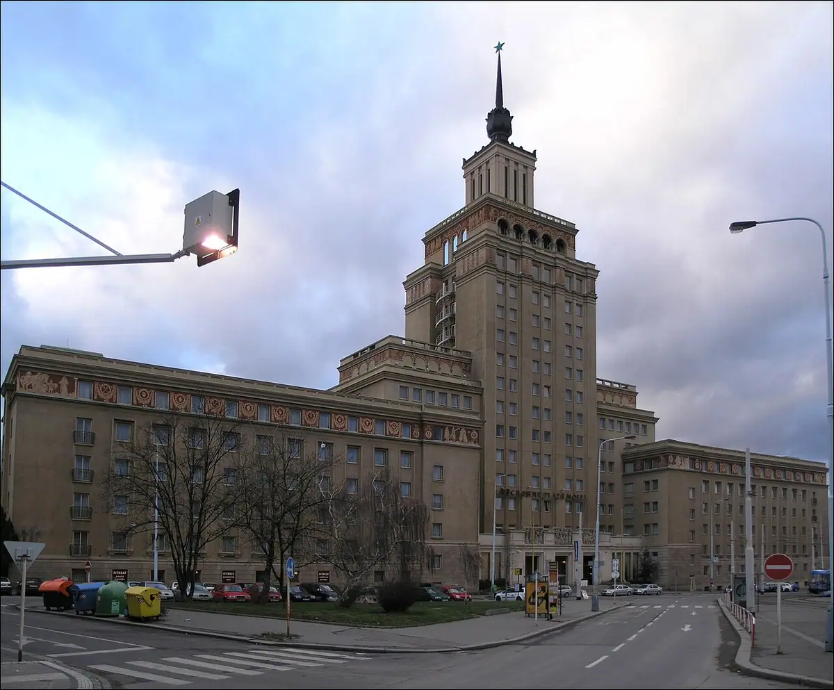 Budova školy: Gymnázium International