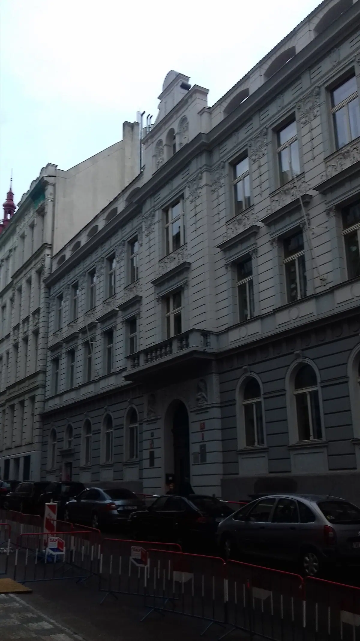 Budova školy: Gymnázium Kodaňská