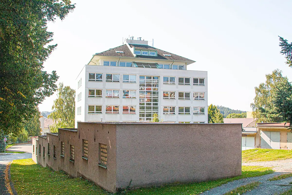 School building: SPŠ Otty Wichterleho